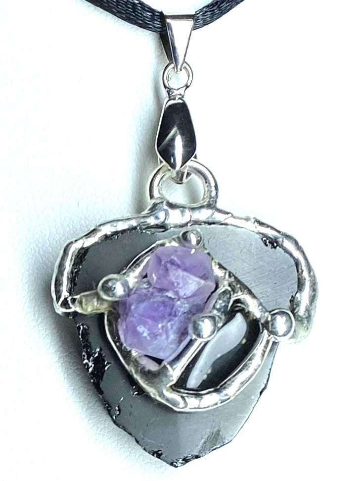 Protection Gem Drop On Tourmaline Slice